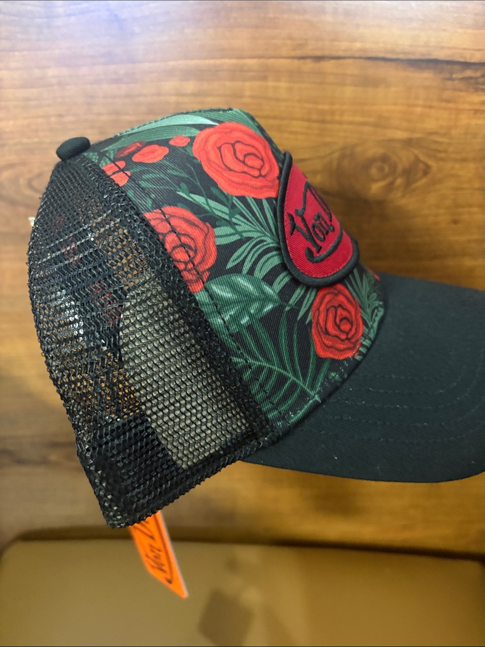 SOLD NWT Von Dutch Rose Multicolored Printed Black Trucker Hat - Picture 5 of 5